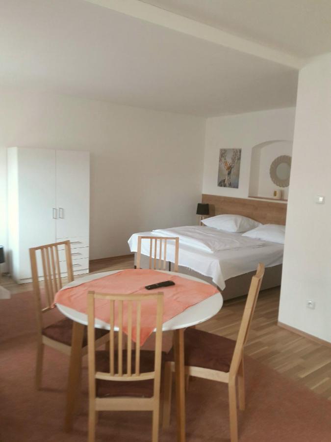 Apartmany Sedmikraska Tehovec Luaran gambar